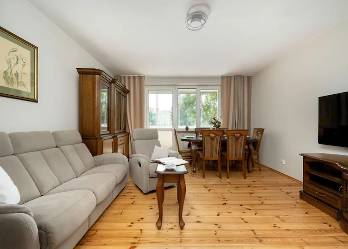 Family With Balcony In By Renters Apartment *