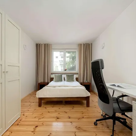 Appartement Family With Balcony In By Renters