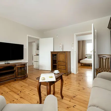 Family With Balcony In By Renters Appartement Wrocław