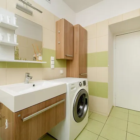 Apartman Family With Balcony In By Renters Wrocław