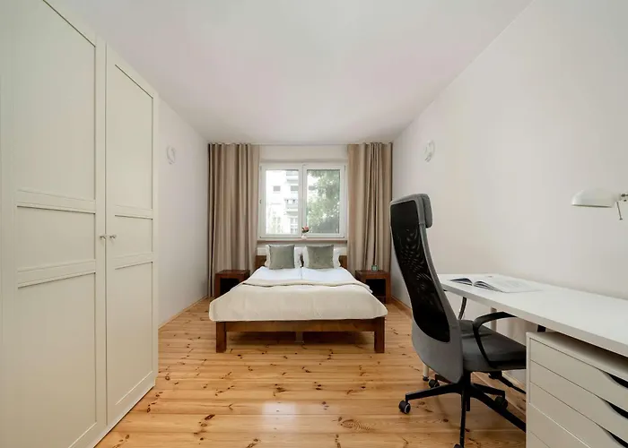 Appartement Family With Balcony In By Renters