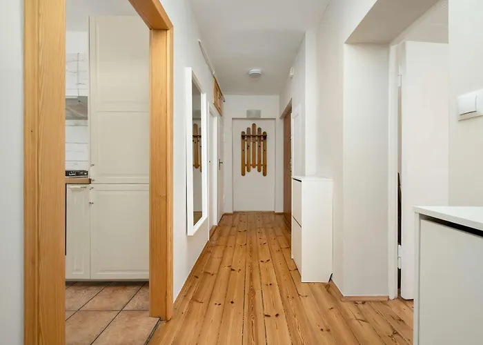 Appartement Family With Balcony In By Renters *