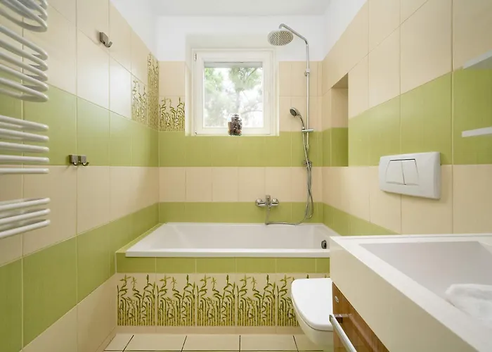 Family With Balcony In By Renters Apartman Wrocław