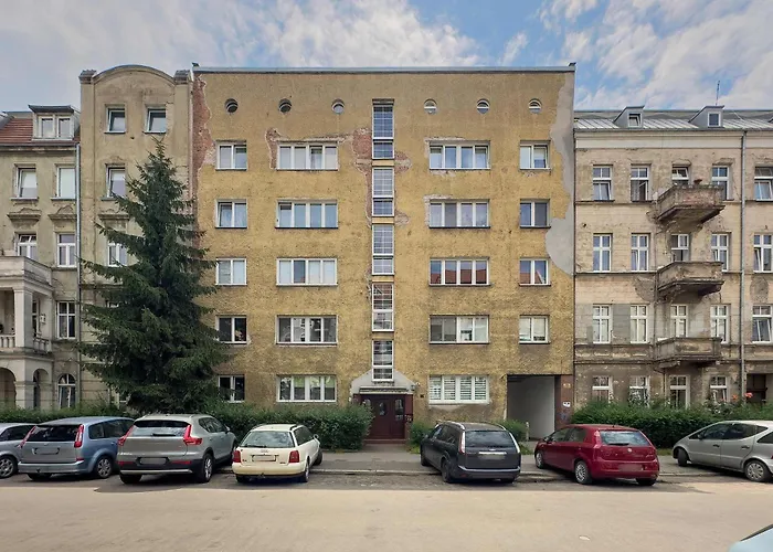 Appartement Family With Balcony In By Renters